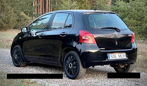 Toyota Yaris (4 foto / 7)