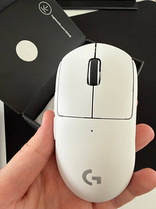 Logitech Superlight 2 SE, белый (2 фото из 8)