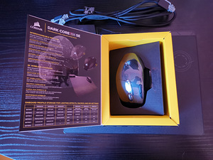 Мышь Corsair Dark Core Se + CORSAIR Gaming MM1000 коврик (2 фото из 3)
