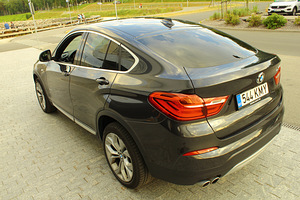BMW X4 XDRIVE30D (3 foto / 14)