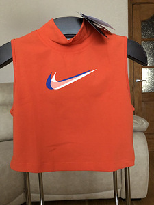 Uus Nike topp, suurus M. (5 foto / 6)