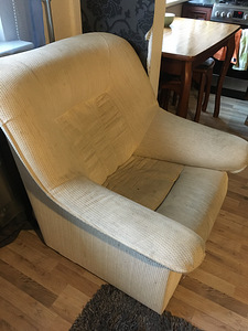 Диван и кресло (3 фото из 3)