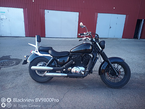 Müün mootorratas Honda shadow vt1100 (1 foto / 2)
