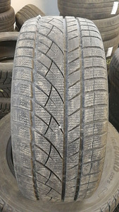 Jinyu 225/40 R19 (1 foto / 2)