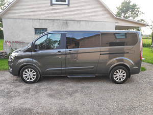 Ford Tourneo Custom (5 foto / 7)