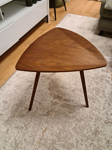 Diivanilaud H47xW45cm DAMARIS (1 foto / 3)
