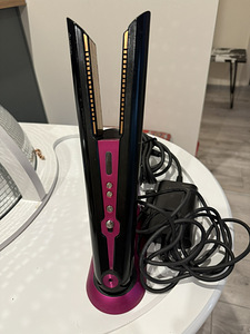 Фен + выпрямитель Dyson( проданы) (5 фото из 5)