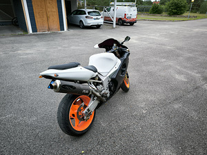 Suzuki GSX-R 1000 (3 foto / 4)