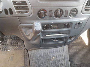 Autoveo treiler Mercedes Benz Sprinter (3 foto / 6)