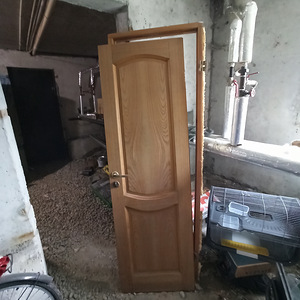 Дверь квартирная (1 фото из 1)
