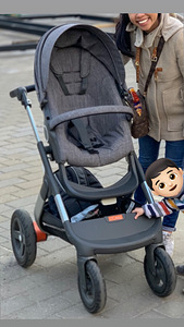 Stokke Trailz jalutuskäru koos vankrikorviga (4 foto / 4)