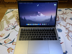MacBook Pro (13-inch, 2019, Two Thunderbolt 3 ports) (4 foto / 5)