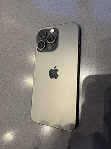 Apple iPhone 15 Pro Max 256GB Black Titanium (2 foto / 2)