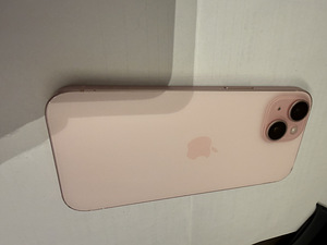 Apple iPhone 15 256GB Pink (kasutatud) (4 foto / 4)
