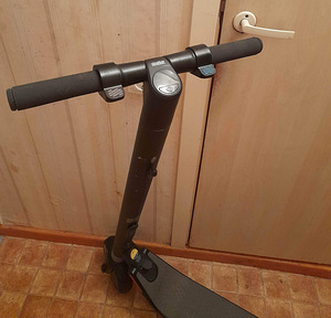 Segway Ninebot es1 (1 foto / 3)