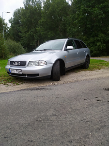 Audi a4 (3 foto / 6)