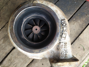 Holset hx40 turbo (1 foto / 2)