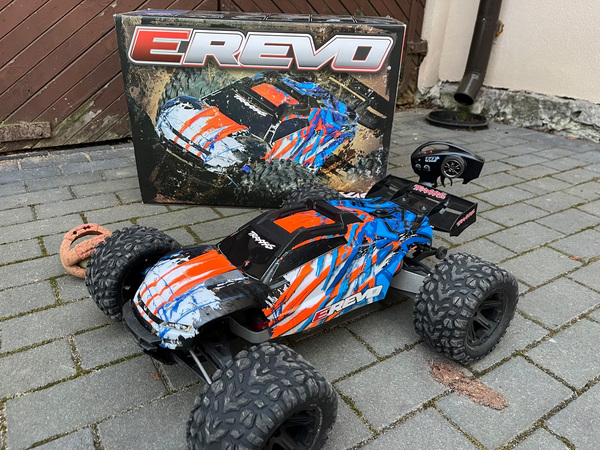 Traxxas E-Revo 1/8 радиоуправляемая машина