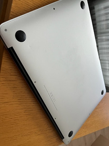 MacBook Air (13-inch,2017) LAT/RUS (3 foto / 8)