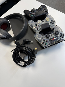 PlayStation 4 (500GB) (3 foto / 3)