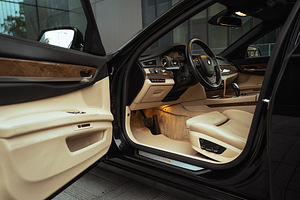 BMW 740d F01 (6 foto / 15)