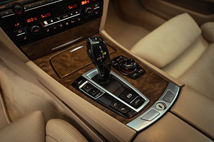 BMW 740d F01 (9 foto / 15)