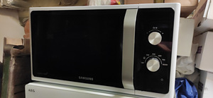 Samsung Mikrolaineahi (1 foto / 4)