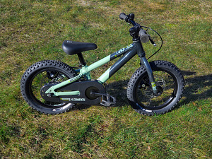 Детский велосипед Commencal Ramones 14" (4 фото из 5)