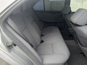 Mercedes-Benz E320 CDI (9 foto / 14)