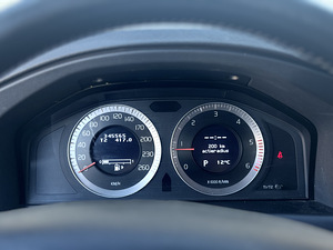Volvo V70 2.4D 120kW (11 foto / 14)