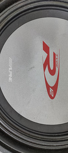 Alpine SWR-1242D 4oh subwoofer + kast BMW E90 3 SERIES (7 foto / 8)