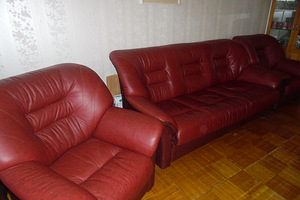 Nahkdviivani komplekt diivanvoodi + 2 tugitooli (2 foto / 5)