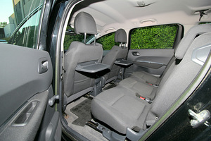 M/V Peugeot 5008 1,6 88kw 7 kohta (8 foto / 10)