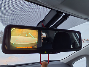 Toyota Auris Hybrid (9 foto / 12)