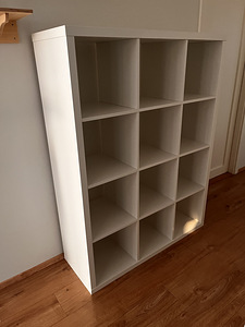 Стеллаж IKEA (2 фото из 2)