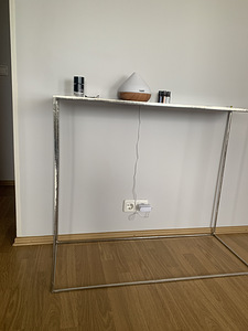 Консольный стол (2 фото из 5)