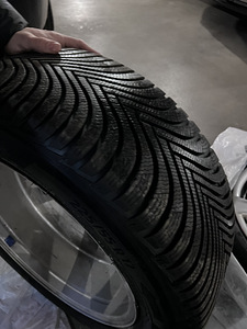 Диски и шины 225/55 R17, серия F10 (3 фото из 3)