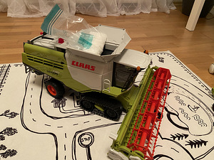 Bruder Claas Lexion 780 kombain (2 foto / 4)