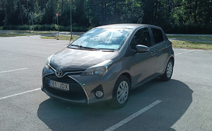 Toyota Yaris 1.3 73kW 2017 (2 foto / 15)