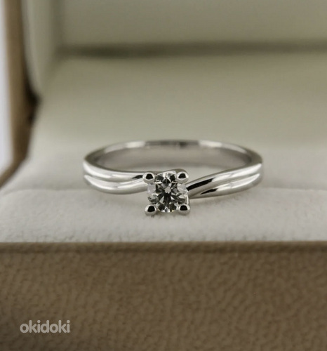 Кольцо с бриллиантом 0.33ct