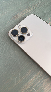 iPhone 13 Про Макс (3 фото из 3)