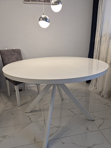 Laiendatav laud, valge läige. (3 foto / 3)