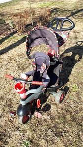 Детский велосипед, толкатель Smart Trike 4in1