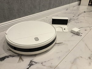 Робот-пылесос Xiaomi Mi Robot Vacuum-Mop (1 фото из 2)