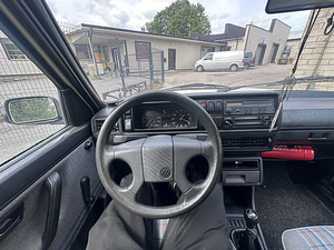 Продается VW Golf 2 (1989, белый, 4-дверный) (14 фото из 14)