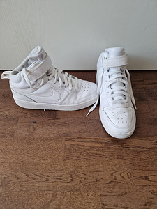 Nike tossud s40 (1 foto / 3)