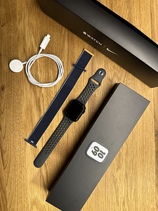 Apple Watch Nike Series 7 45mm + LTE (1 foto / 1)