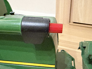 BRUDER John Deere T670i 1:16 (3 foto / 8)