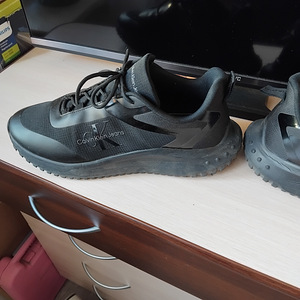 Meeste Calvin Klein tossud (4 foto / 4)