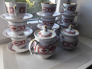 Чайный сервиз СССР. (2 фото из 4)